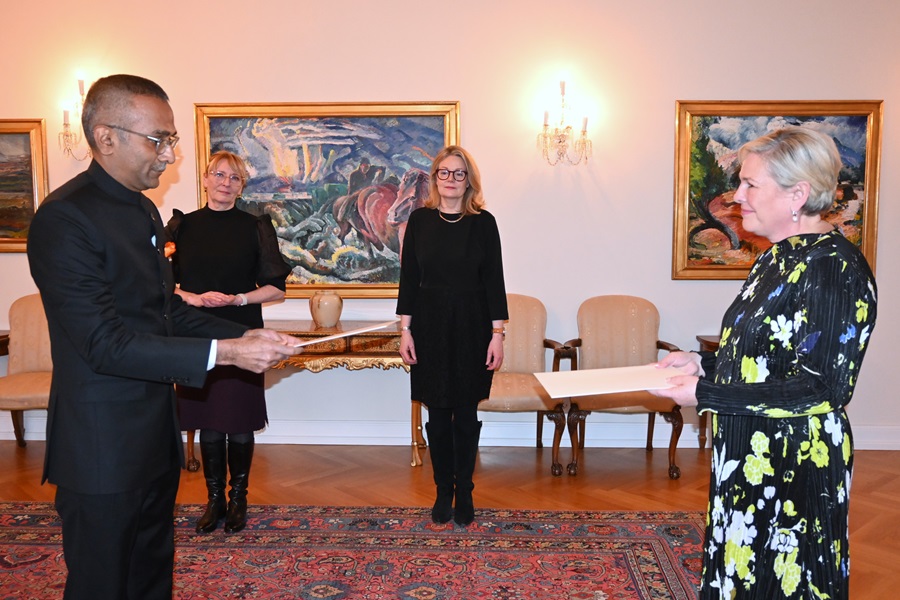 Ambassador R Ravindra presented his credentials to H.E. Halla Tómasdóttir, President of Iceland in a ceremony at Bessastaðir, Reykjavik on 27 November, 2024